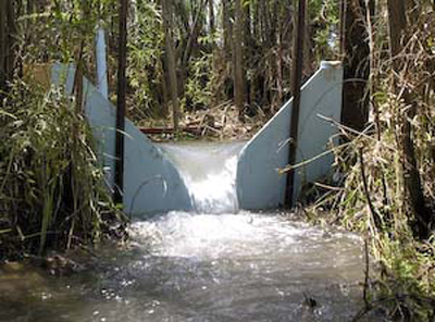 thin-plate weir measuring surface water flows